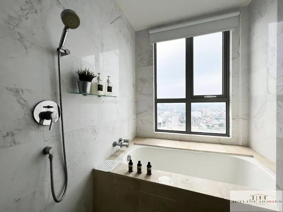 Melaka Super High Building View Coziness Stay 公寓